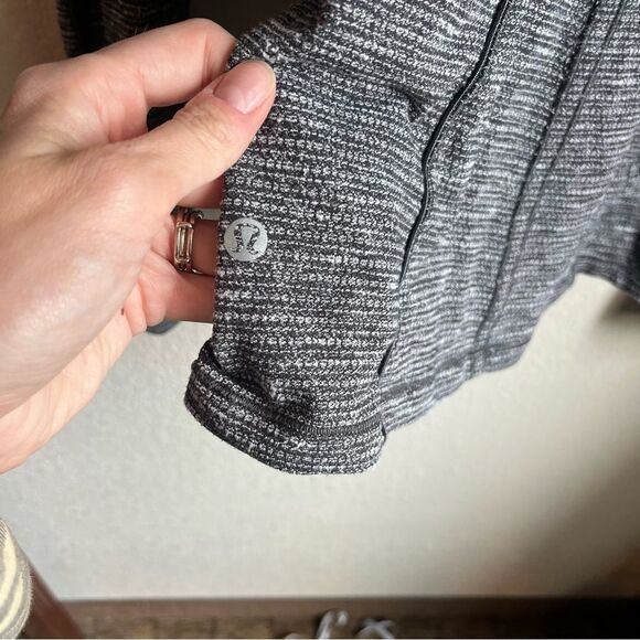 Lululemon Run Briskly 1/2 Zip
Coco Pique Black White - Picture 8 of 11